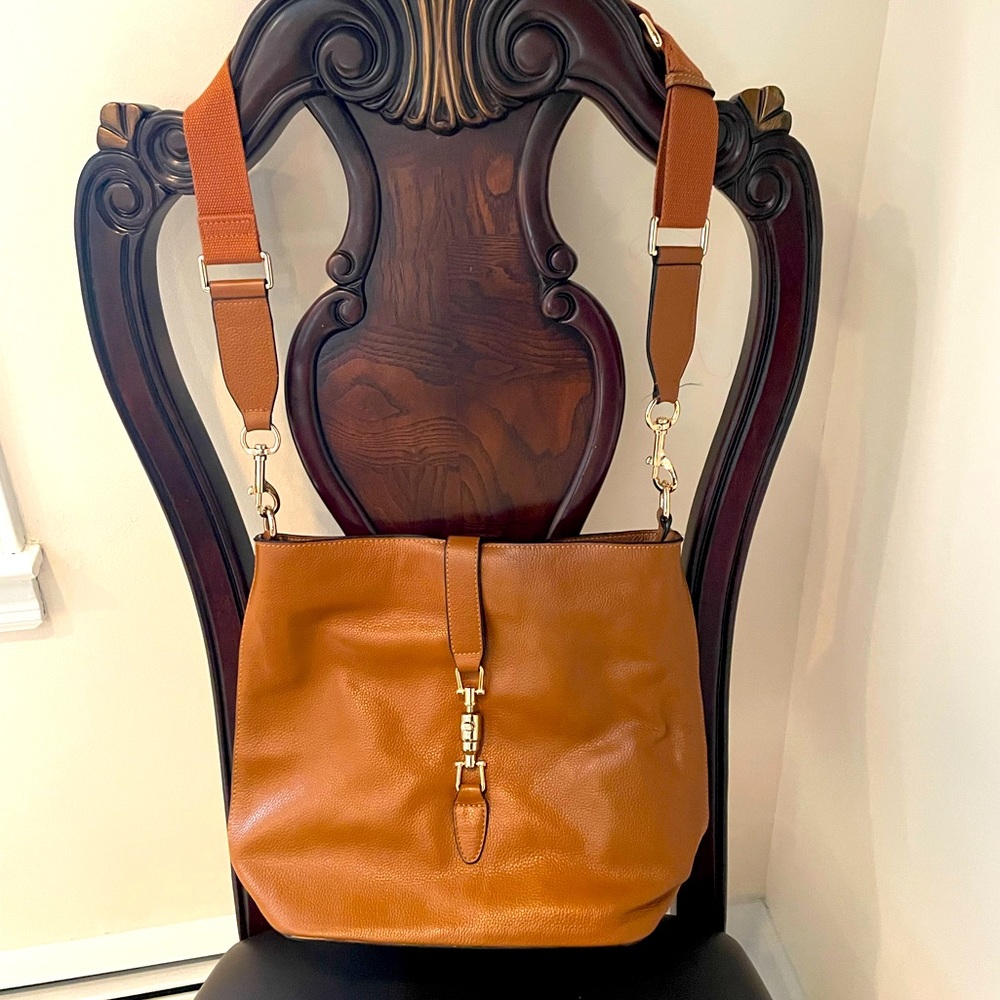 Inzi Vicuña 14” shoulder bag, perfect condition, brown grained leather $160